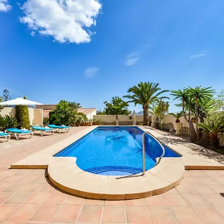Guzman - El Corral Villa